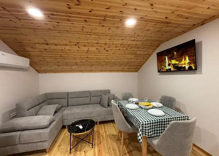 2Bedroom Apartment,Free Parking 06