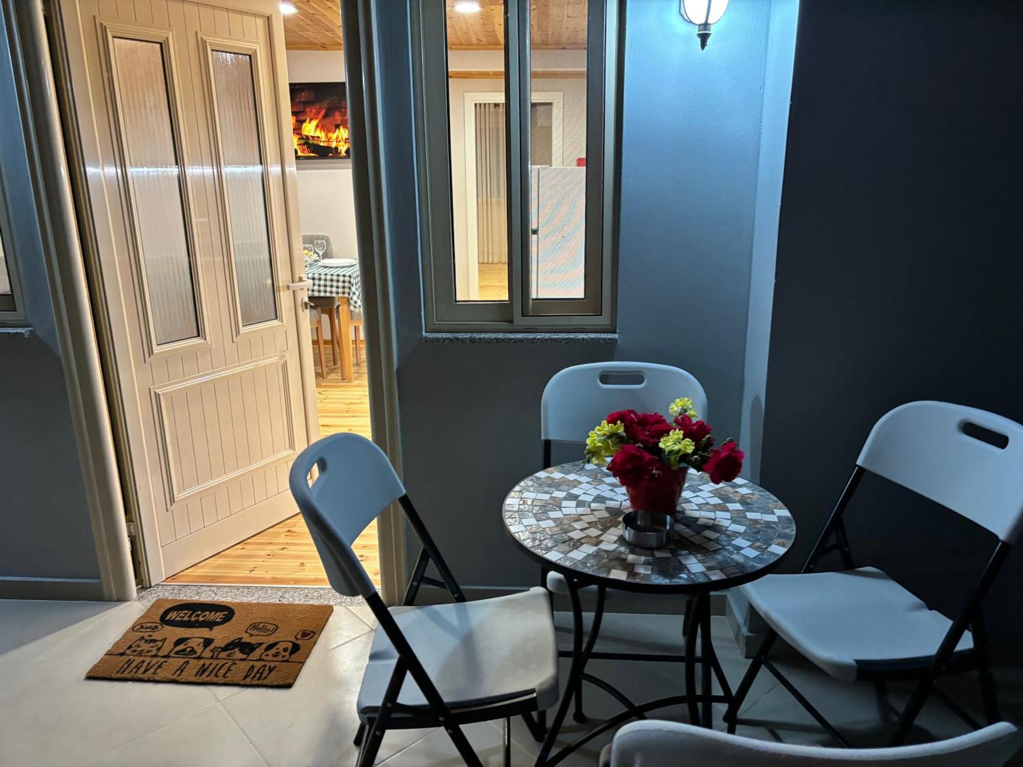 2bedroom Apartment,free Parking 06 *