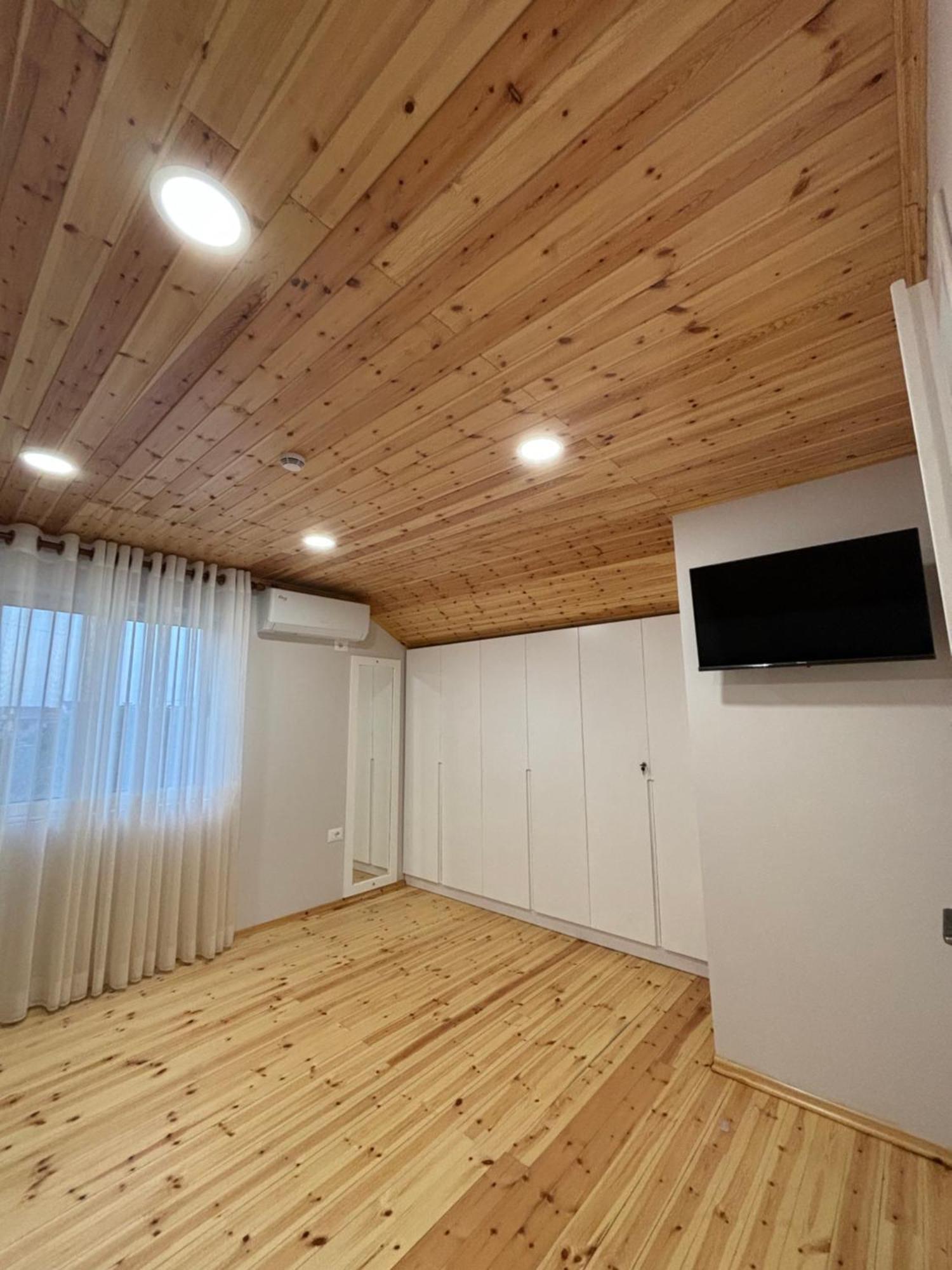 Apartment 2bedroom Apartment,free Parking 06 *