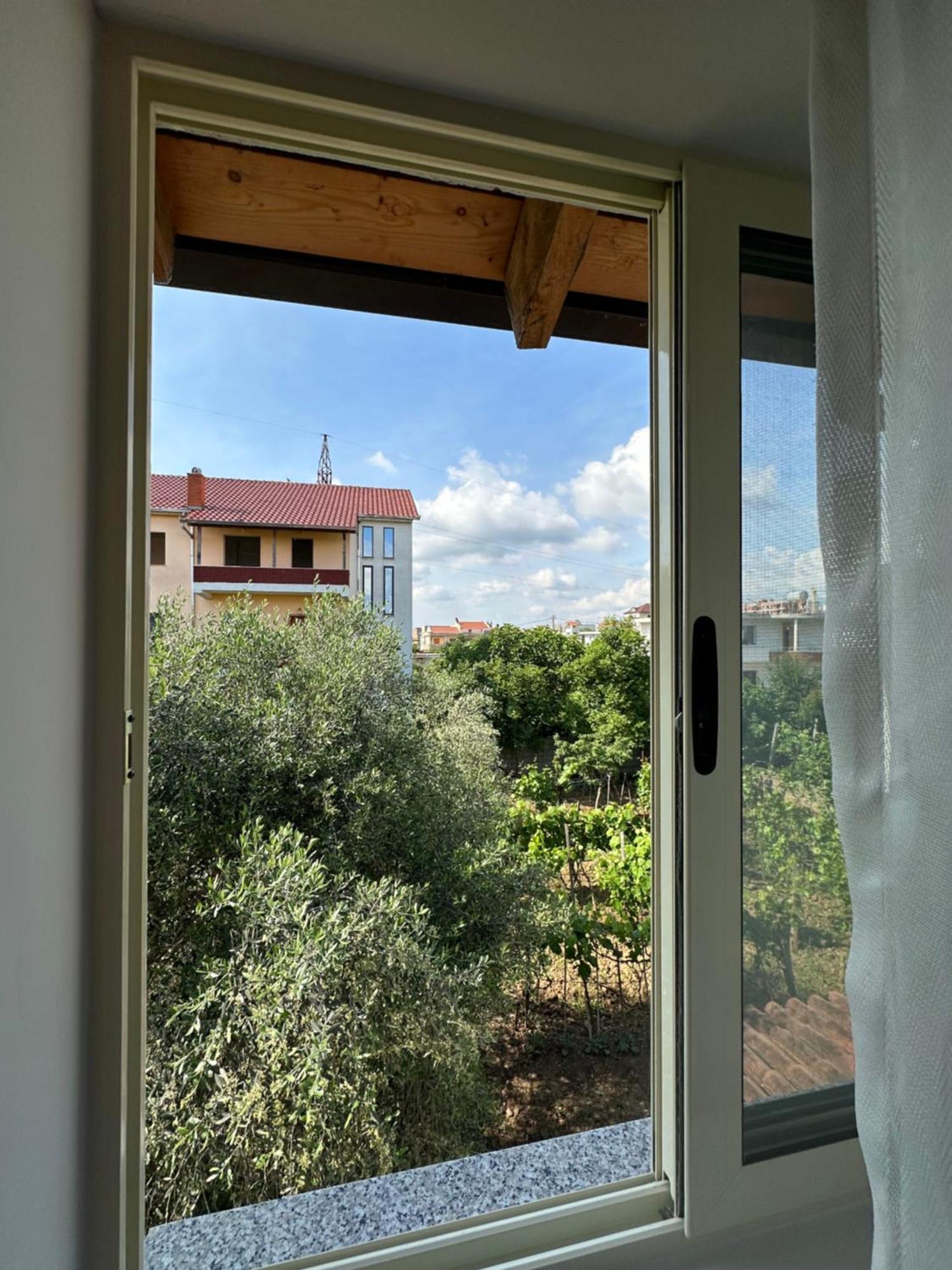 Apartment 2bedroom Apartment,free Parking 06 *